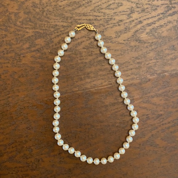 3/$15 or $7 Pearl Necklace. - Picture 1 of 4